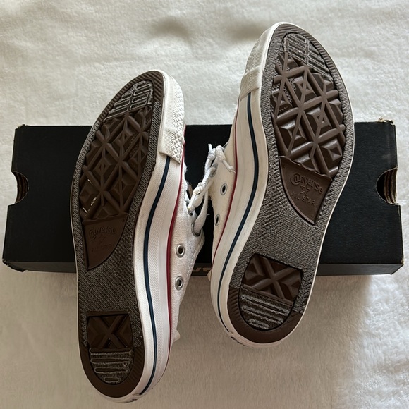 Used Converse, Size 6 Women’s, still have lots of life to them! - Picture 4 of 6